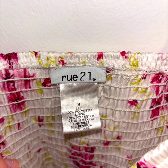 Cute Satin Floral Top - Picture 2 of 3